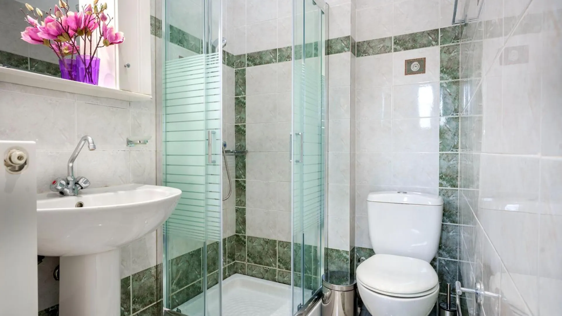 Solomos Apartments Skala  Greece